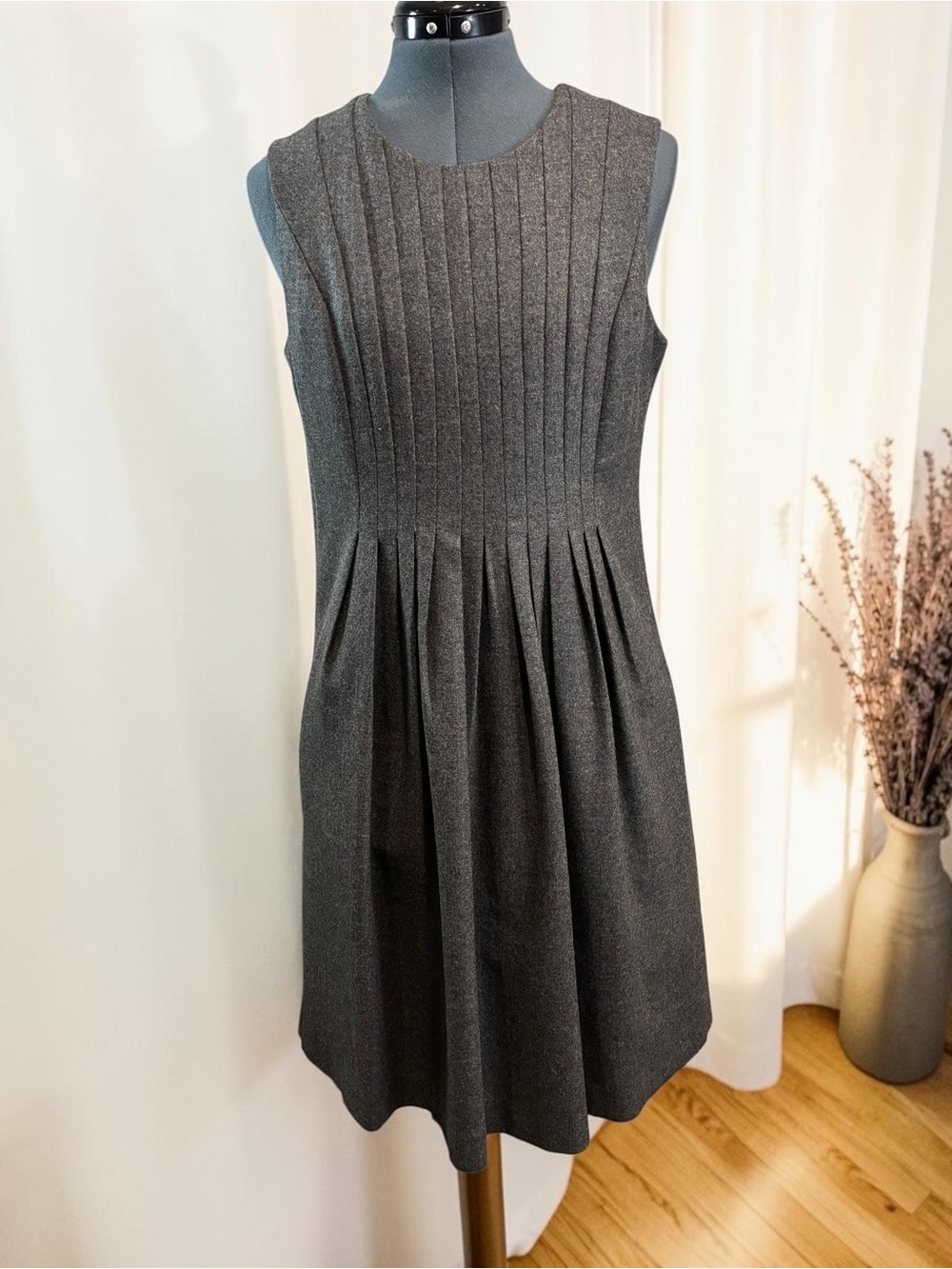 Vintage Banana Republic Charcoal Gray Pintuck Pleated Wool Blend Dress Sleeveles
